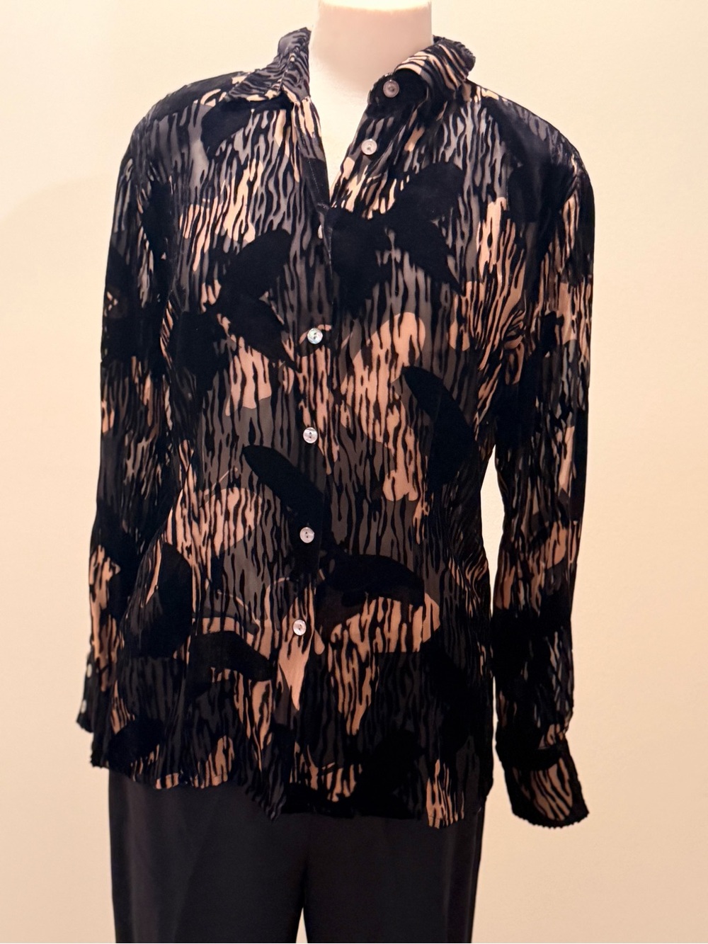 Black and Beige Patterned Long-Sleeve Button-Down Shirt